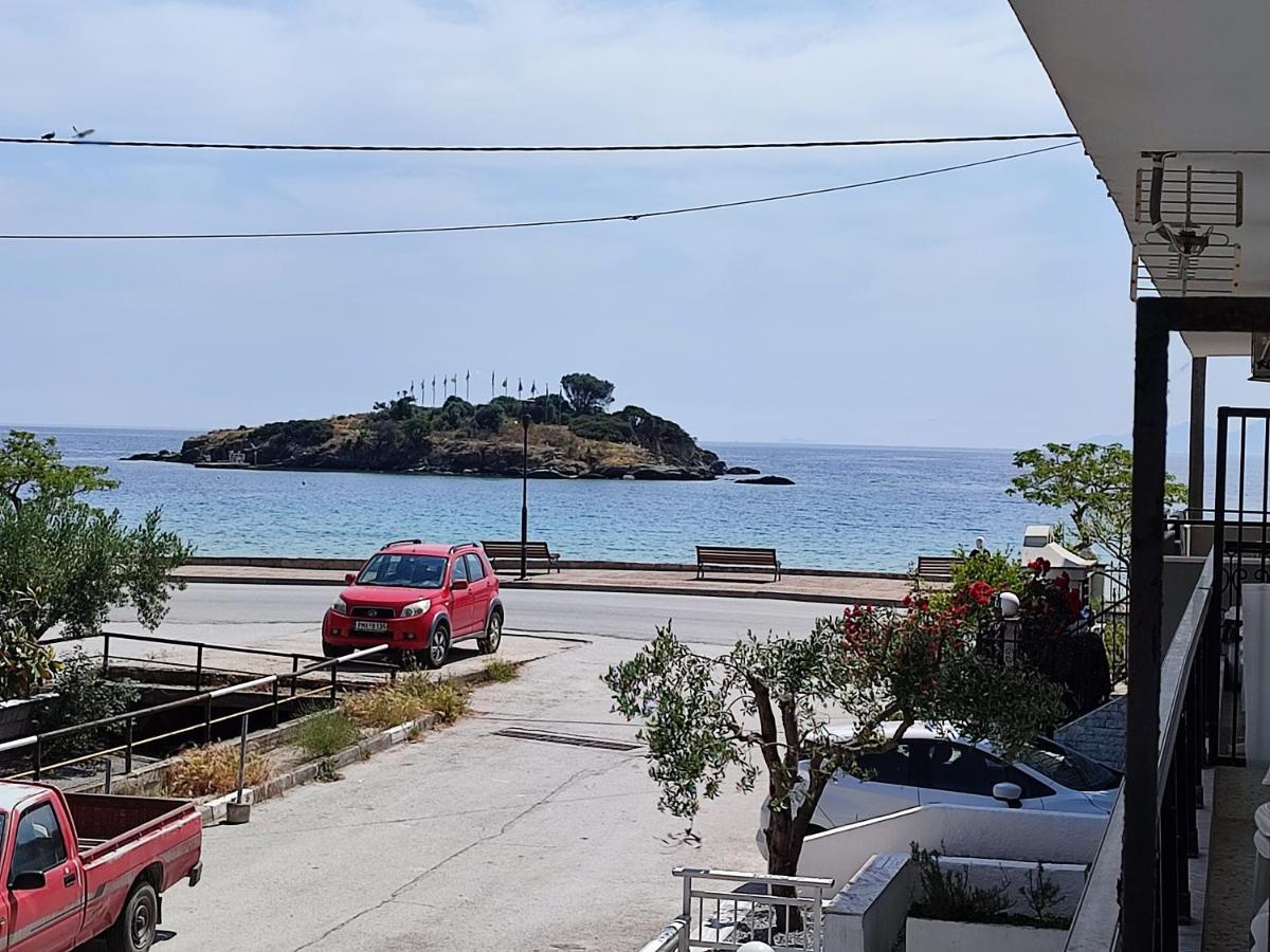 Island View * Néa Péramos